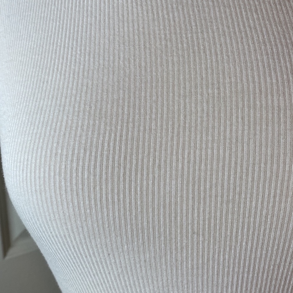 Malibu Sugar White Ribbed Short Sleeved Shirt Size Small In Like New Condition View 2